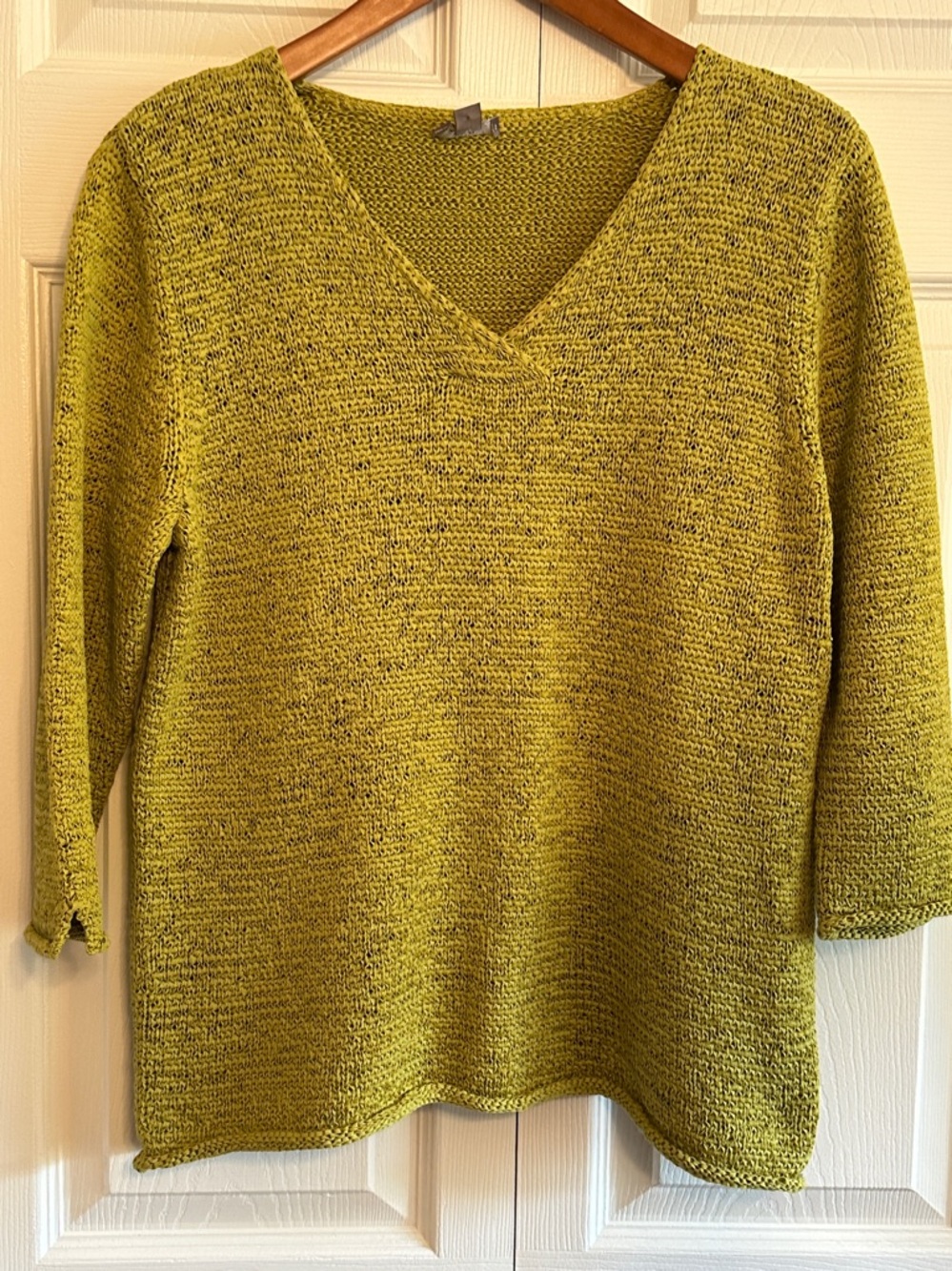 J. Jill V-Neck Lightweight Sweater in Lime